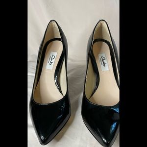 Clarks black patent leather heels